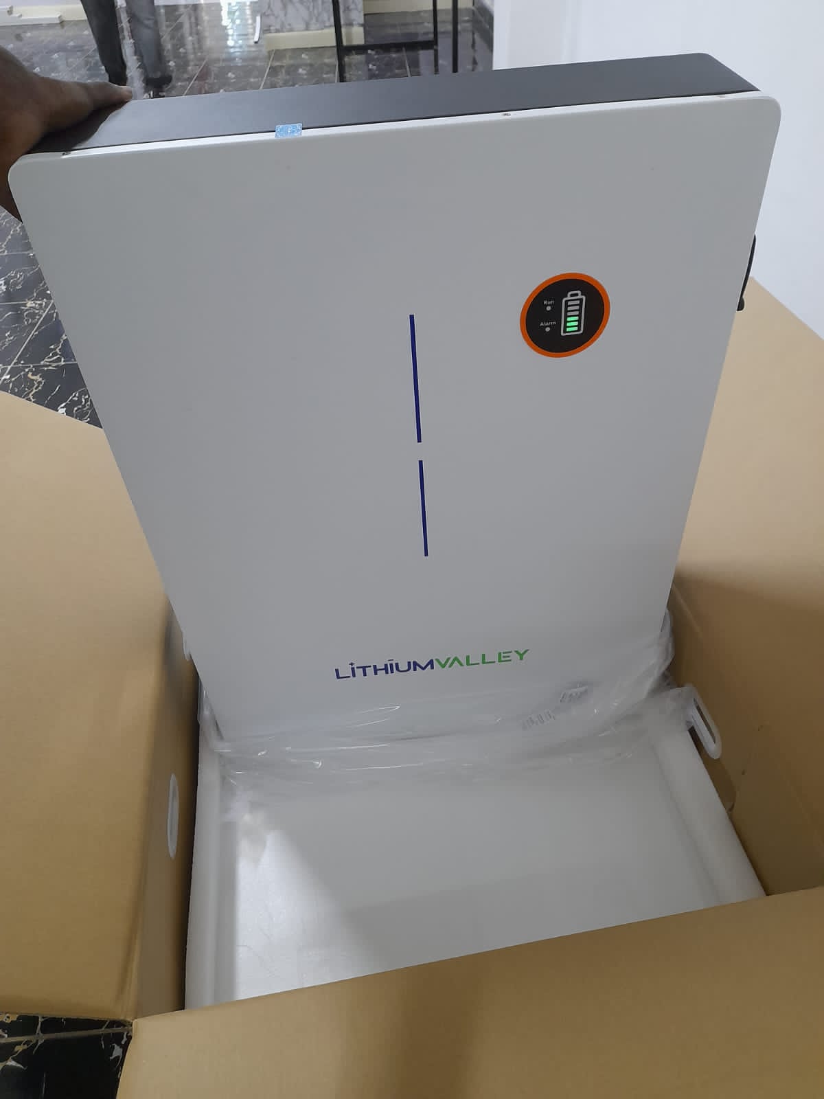 Lithium Valley 10.24Kwh 51.2V Lithium ion battery LV-BAT-W10.24AC